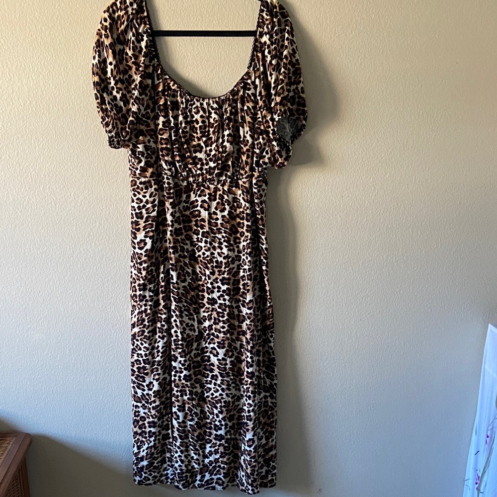 A.U.W. Puff Sleeves Leopard Print Keyhole Back Dress